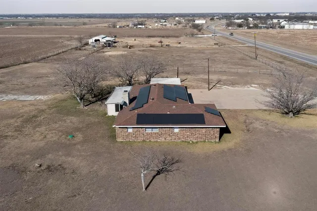 $2,500 | 3048 State Highway 171, Cleburne, TX 76031