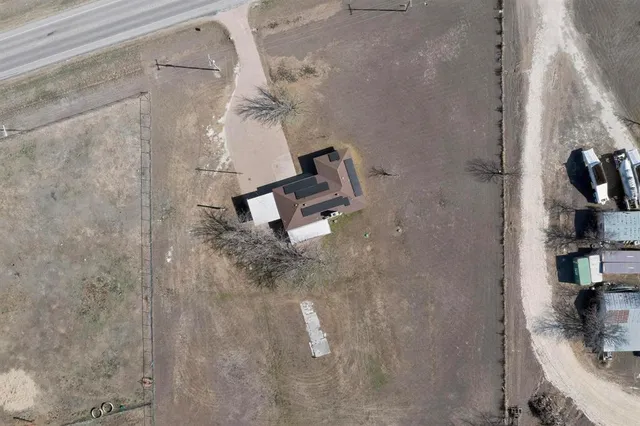 $2,500 | 3048 State Highway 171, Cleburne, TX 76031