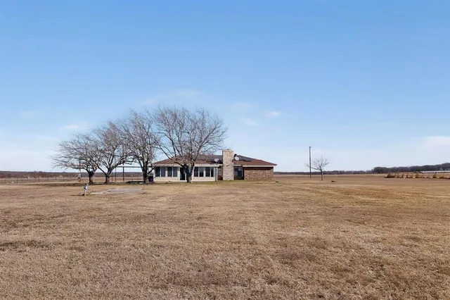 $2,500 | 3048 State Highway 171, Cleburne, TX 76031