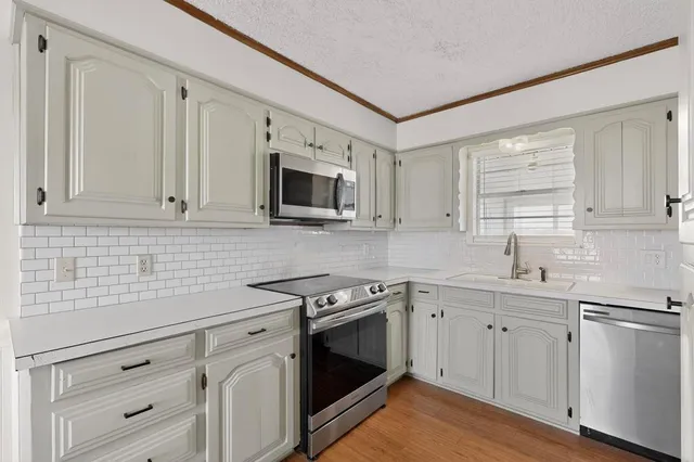 $2,500 | 3048 State Highway 171, Cleburne, TX 76031