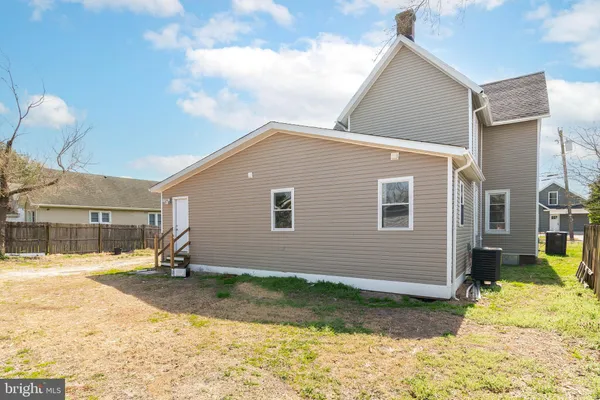 $350,000 | 235 West 10th Street, Laurel, DE 19956
