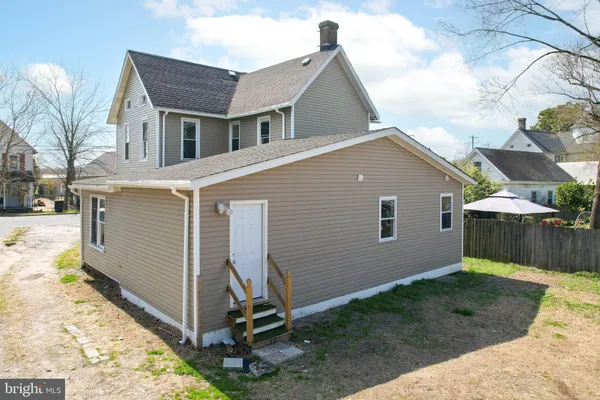 $350,000 | 235 West 10th Street, Laurel, DE 19956