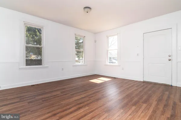 $350,000 | 235 West 10th Street, Laurel, DE 19956