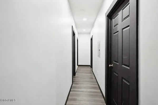 $1,595 | 1368 Central Avenue, Unit 2, Colonie, NY 12205