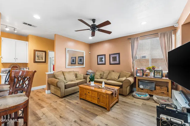 $569,999 | 5522 Lighthouse Lane, Palmdale, CA 93552