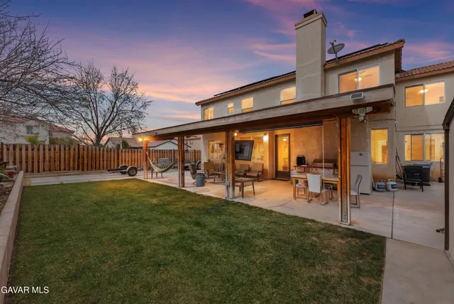 $569,999 | 5522 Lighthouse Lane, Palmdale, CA 93552