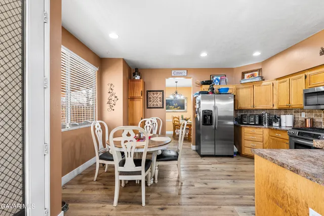 $569,999 | 5522 Lighthouse Lane, Palmdale, CA 93552