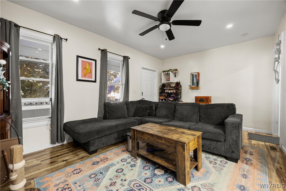 41 Hamilton Street Buffalo, NY 14207 - Photo 3 of 32