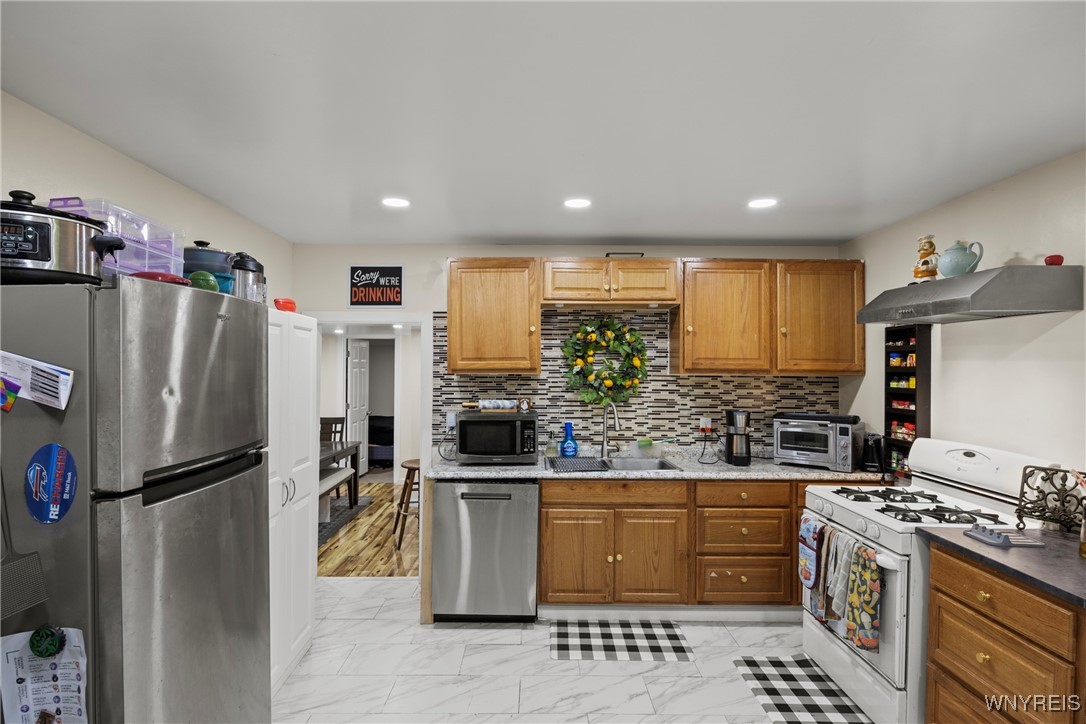 41 Hamilton Street Buffalo, NY 14207 - Photo 5 of 32