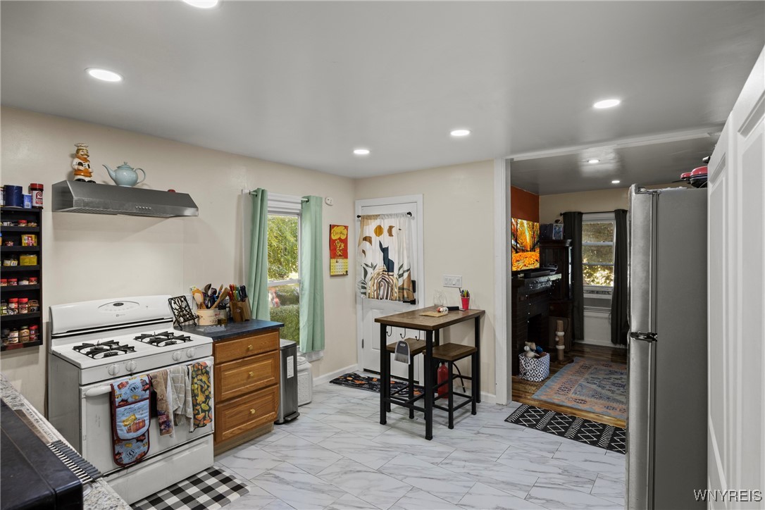 41 Hamilton Street Buffalo, NY 14207 - Photo 7 of 32