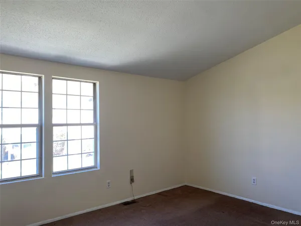 $362,900 | 2203 Whispering Hills Drive, Chester, NY 10918