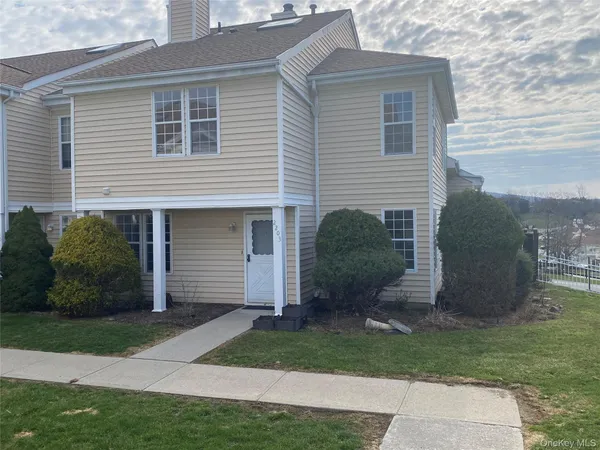 $362,900 | 2203 Whispering Hills Drive, Chester, NY 10918