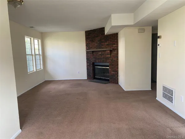 $362,900 | 2203 Whispering Hills Drive, Chester, NY 10918