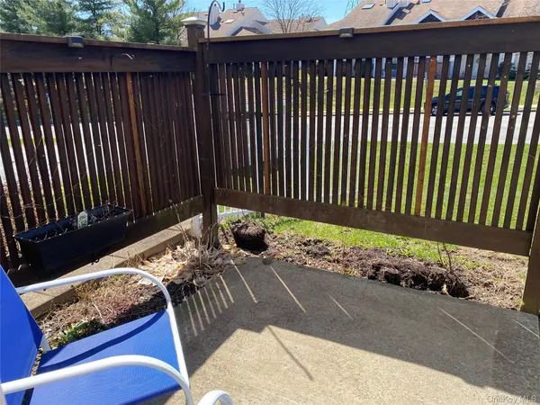 $362,900 | 2203 Whispering Hills Drive, Chester, NY 10918