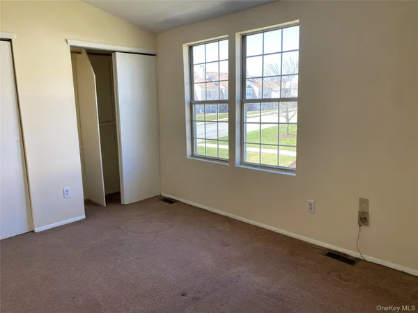 $362,900 | 2203 Whispering Hills Drive, Chester, NY 10918