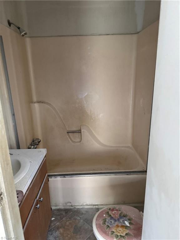 409 Lindsey Street Reidsville, NC 27320 - Photo 2 of 35