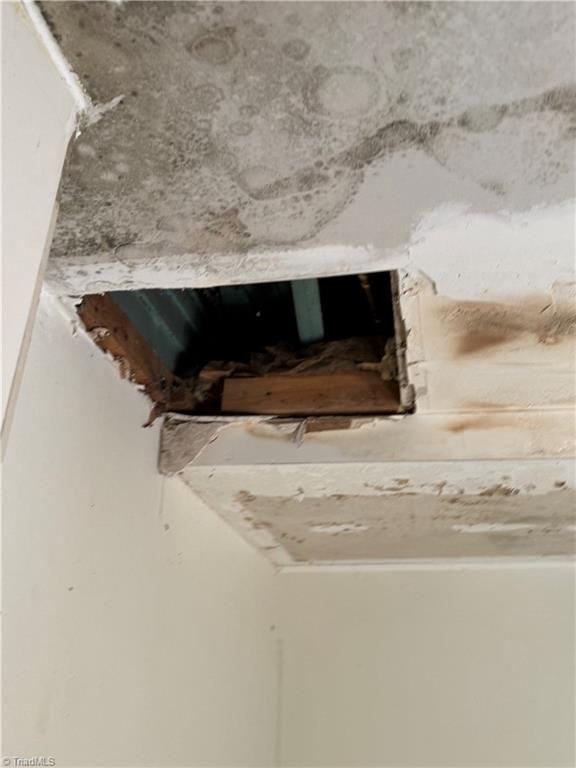 409 Lindsey Street Reidsville, NC 27320 - Photo 26 of 35