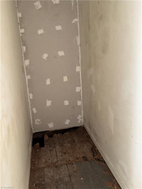 409 Lindsey Street Reidsville, NC 27320 - Photo 28 of 35