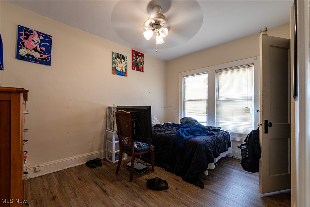 2189 Edgewood Road Cleveland, OH 44118 - Photo 14 of 24 2nd floor bedroom.
