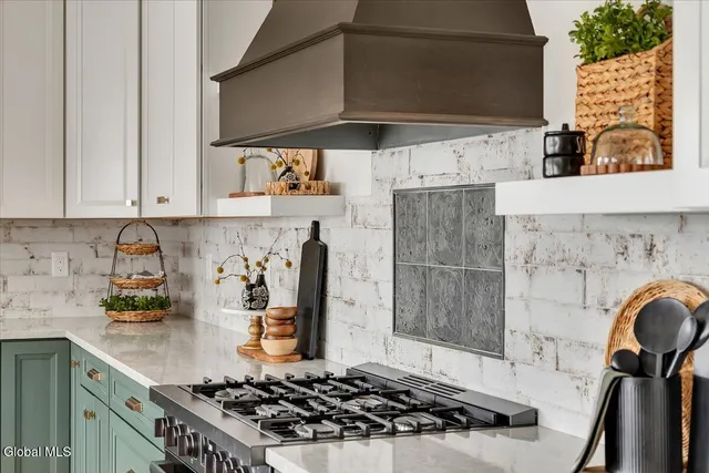 $995,000 | 6 Essie Lane, Troy, NY 12180