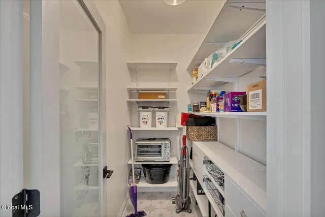 $995,000 | 6 Essie Lane, Troy, NY 12180