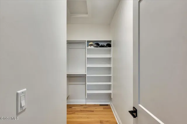 $995,000 | 6 Essie Lane, Troy, NY 12180