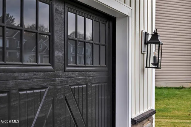 $995,000 | 6 Essie Lane, Troy, NY 12180