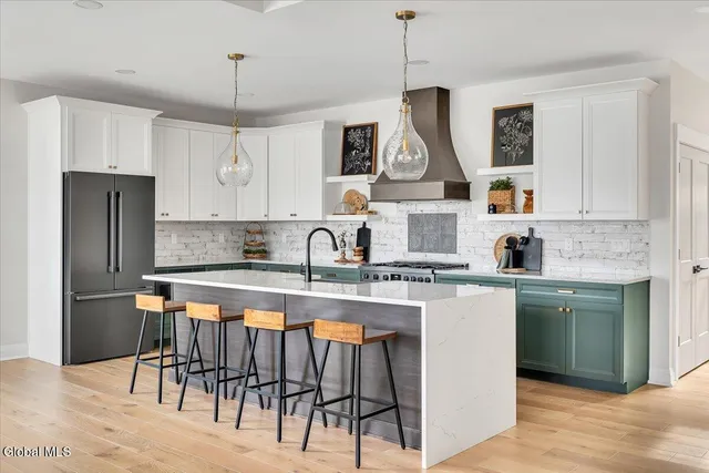 $995,000 | 6 Essie Lane, Troy, NY 12180