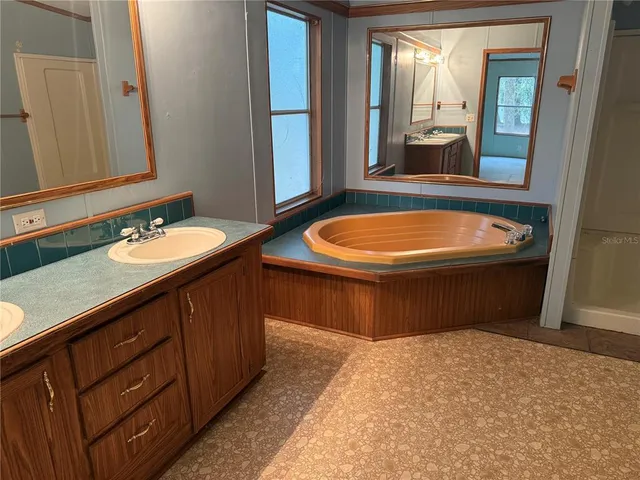 $50,000 | 5613 Northwest 202 Place, La Crosse, FL 32615