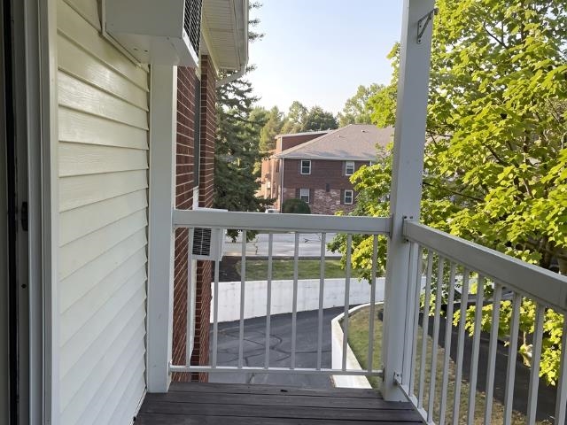490 River Road, Unit 31 Manchester, NH 03104 - Photo 21 of 28