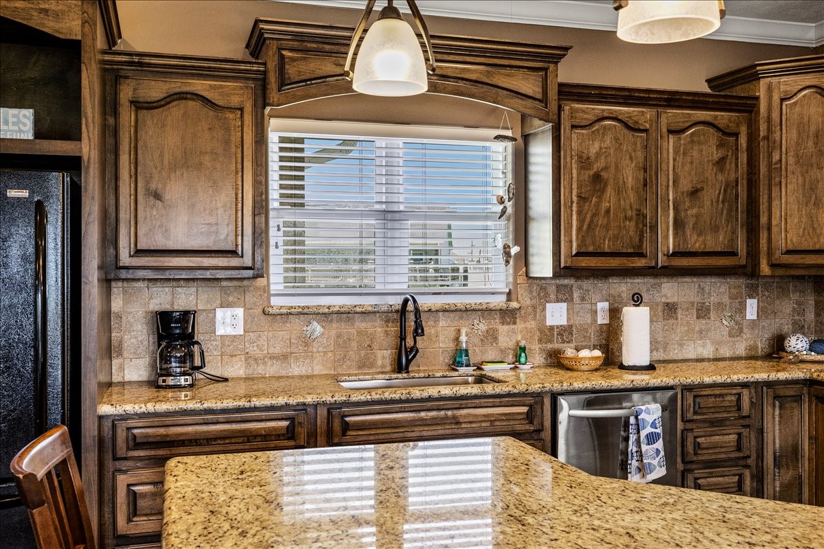 951 South Gateway Road Port Bolivar, TX 77650 - Photo 22 of 50