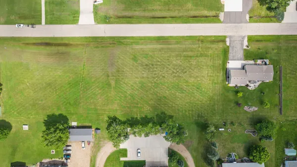 $5,000 | 302 South 5th Street, Fairmount, ND 58030