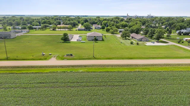 $5,000 | 302 South 5th Street, Fairmount, ND 58030