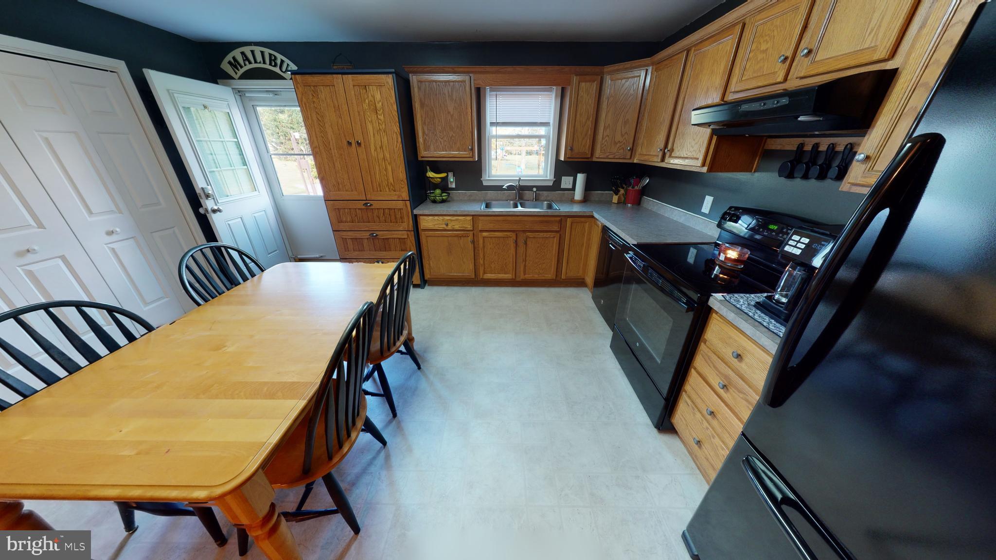 20865 Hummingbird Road Ellendale, DE 19941 - Photo 5 of 17 Eat in Kitchen