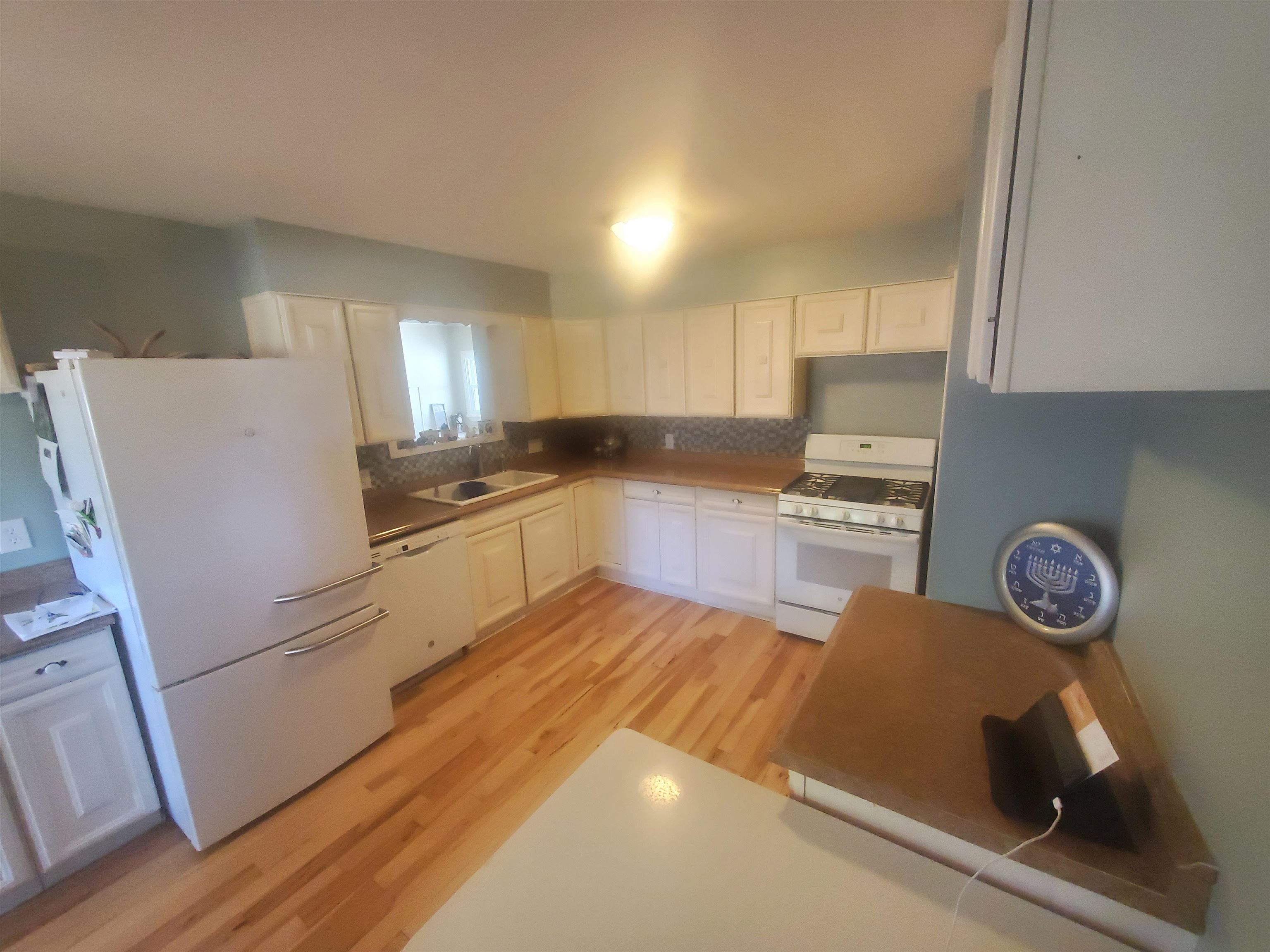11921 Homestead Road Beulah, MI 49617 - Photo 7 of 57 1902757-6.JPG