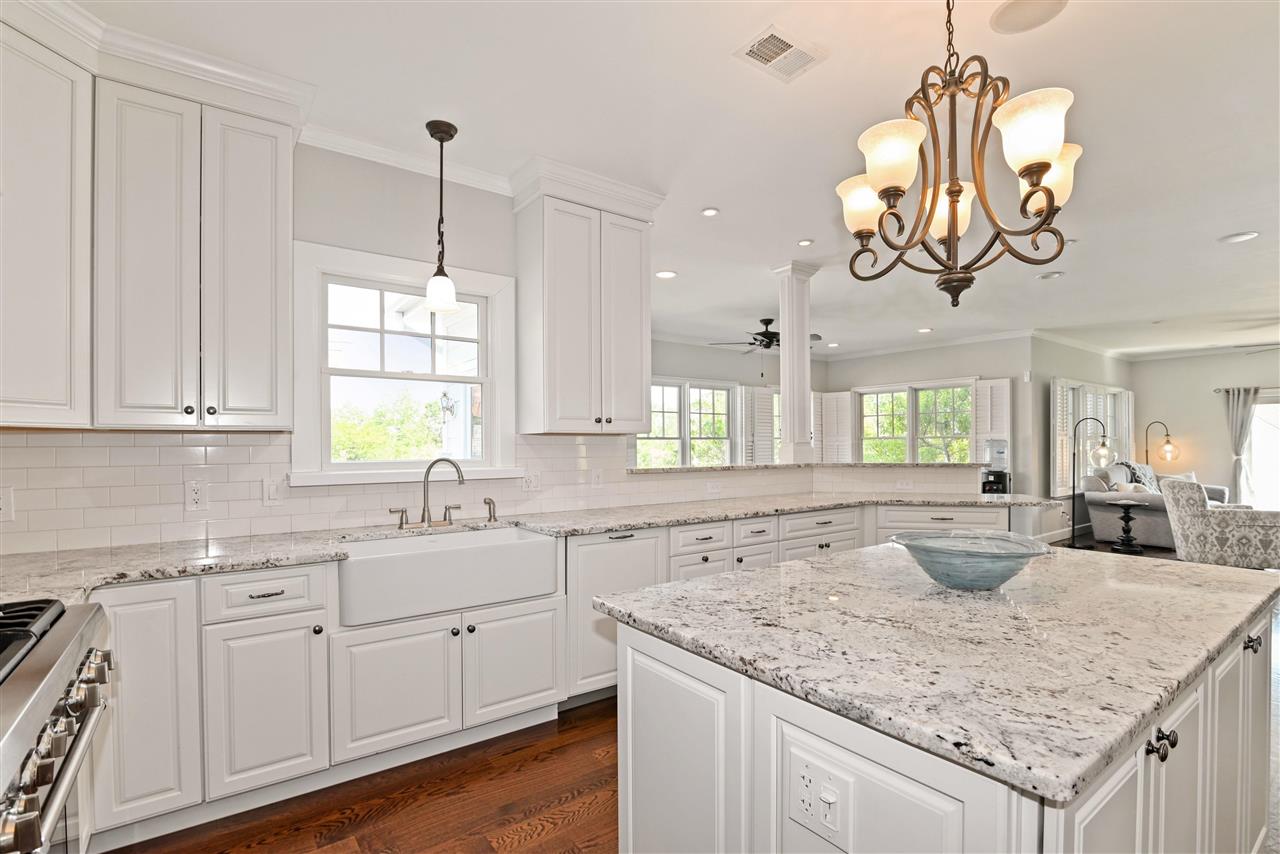 232 Pembrook Road Mountainside, NJ 07092 - Photo 3 of 21