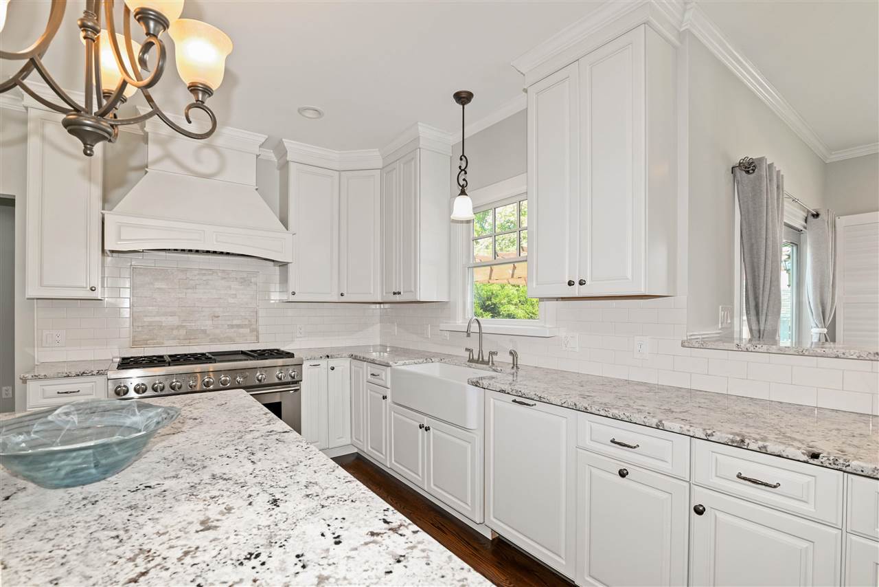 232 Pembrook Road Mountainside, NJ 07092 - Photo 4 of 21