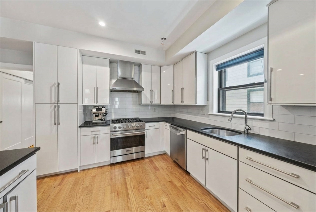 24 Rawson Street, Unit 2 Boston, MA 02125 - Photo 2 of 21