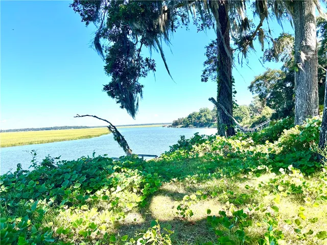 $425,000 | 1334 Azalea Avenue Northeast, Townsend, GA 31331