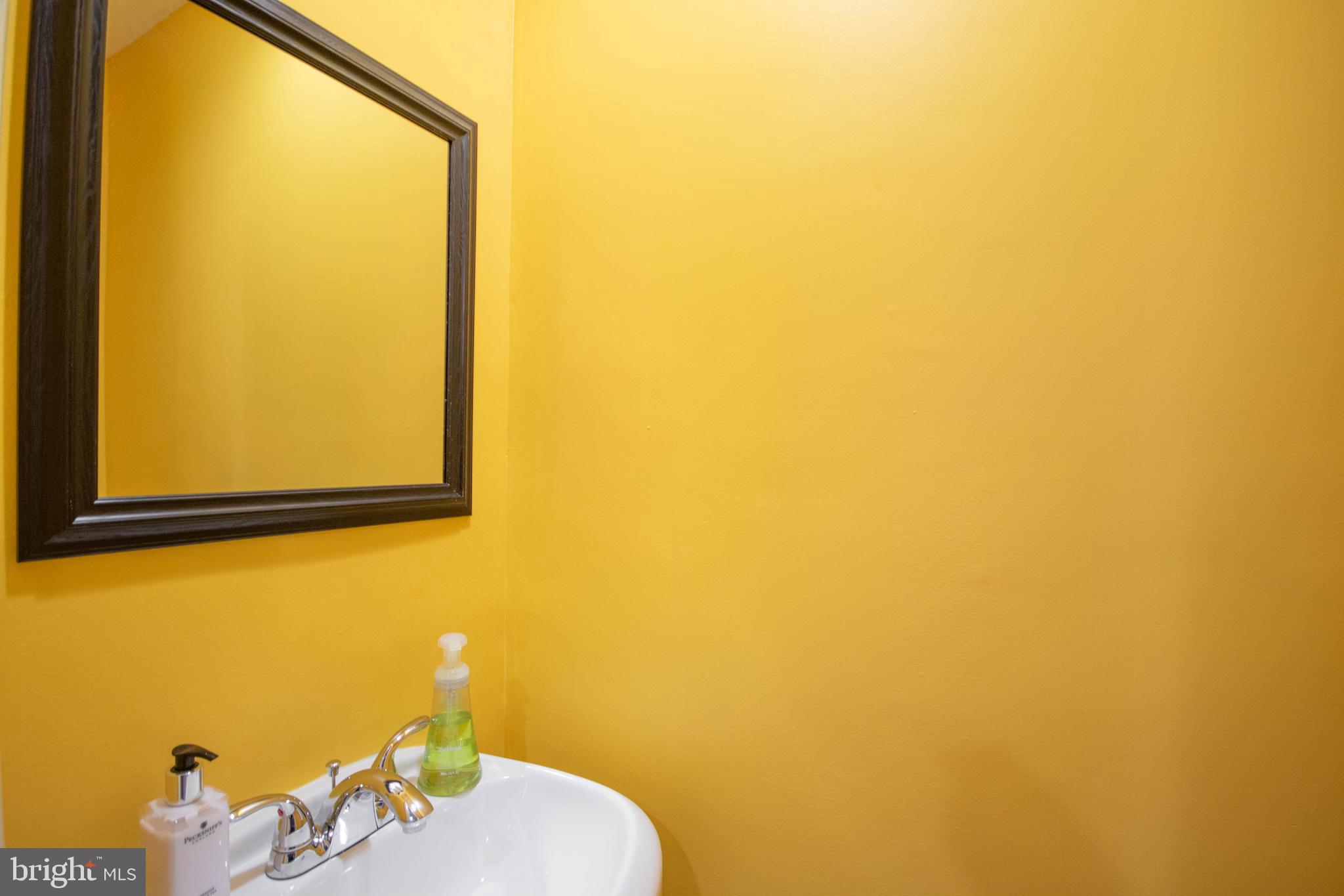 1602 Riverwood Road Baltimore, MD 21221 - Photo 13 of 37