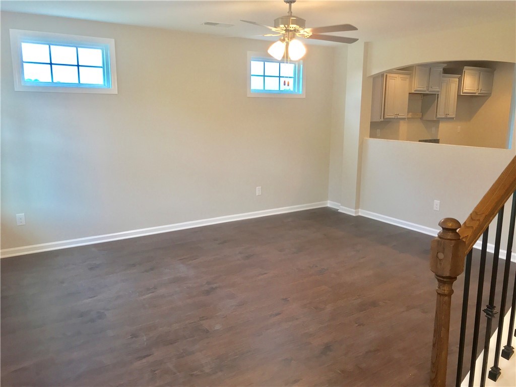 124 Sunny Pt Loop Central, SC 29630 - Photo 2 of 21 Gallery Image 2