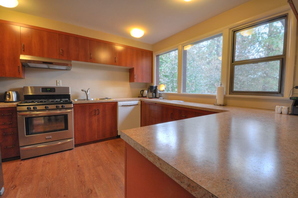 1703 East Pinecrest Road Spokane, WA 99203 - Photo 8 of 20 Gallery Image 8