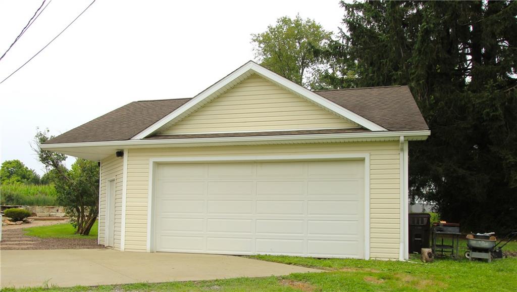 105 Sunset Road Hermitage, PA 16148 - Photo 3 of 30 Gallery Image 3