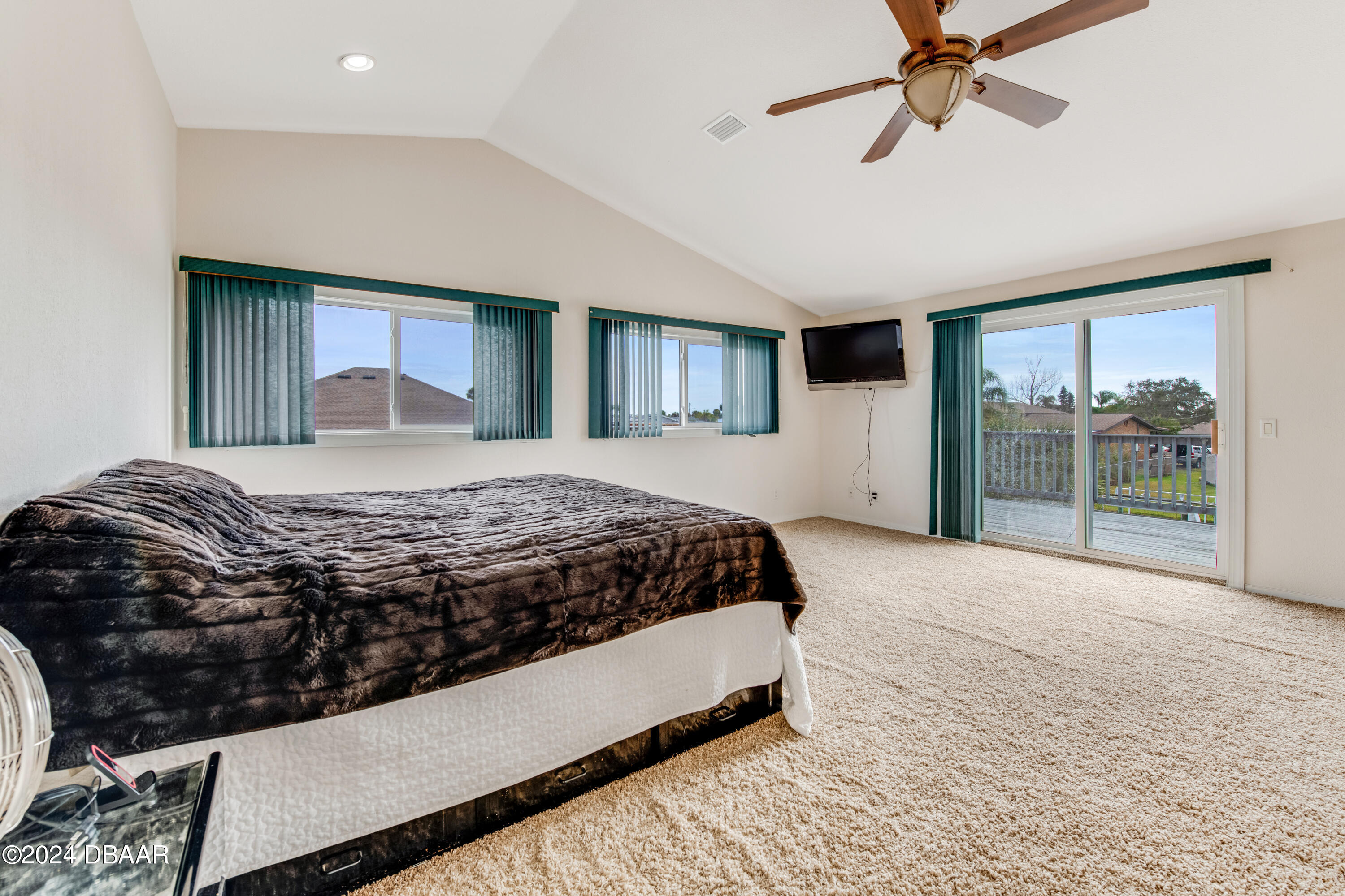 151 Reef Road South Daytona, FL 32119 - Photo 19 of 54 D85_5987_HDR