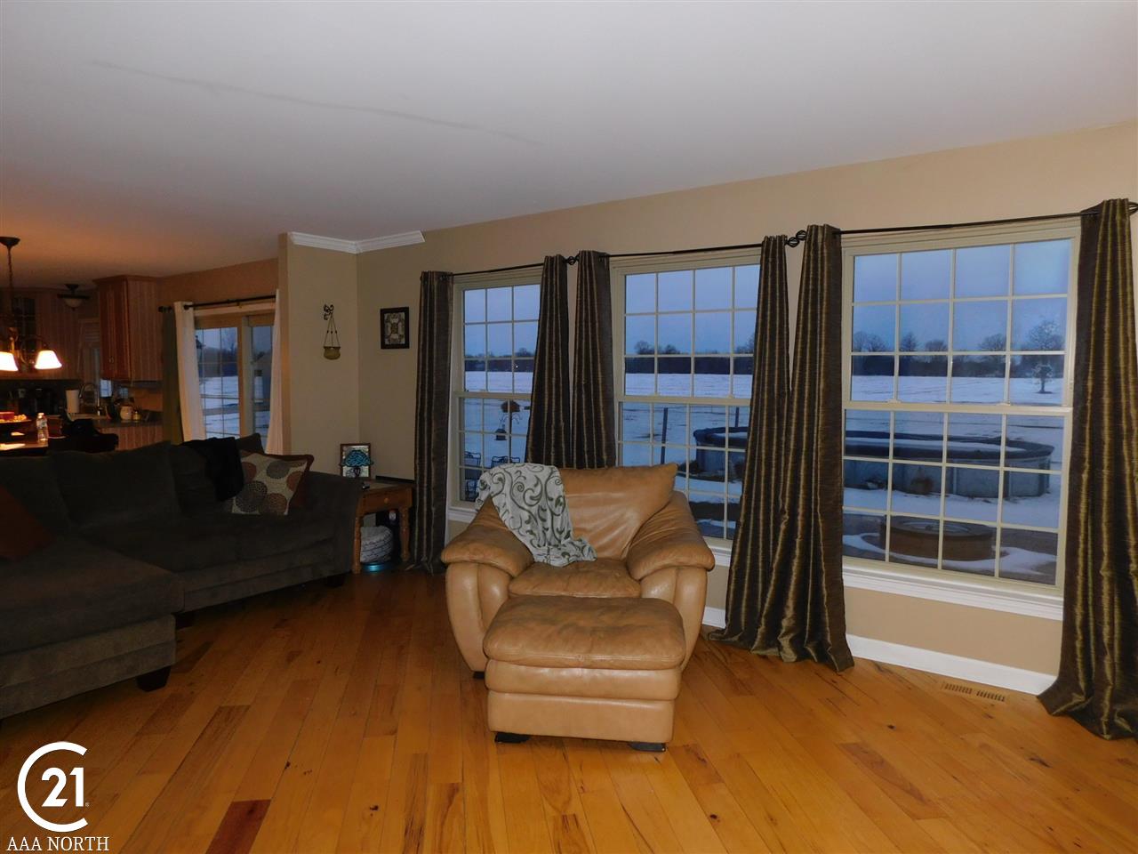 1233 Capac Road Allenton, MI 48002 - Photo 8 of 25 50005602-7.JPG