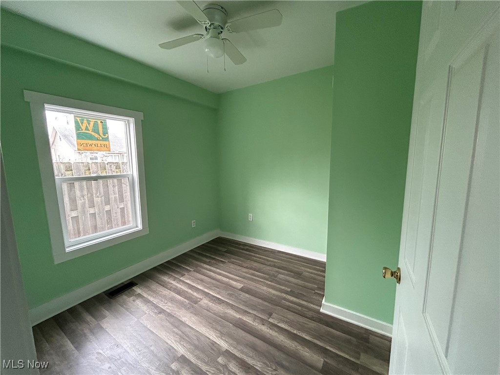 3418 Ralph Avenue Cleveland, OH 44109 - Photo 9 of 25 Gallery Image 9