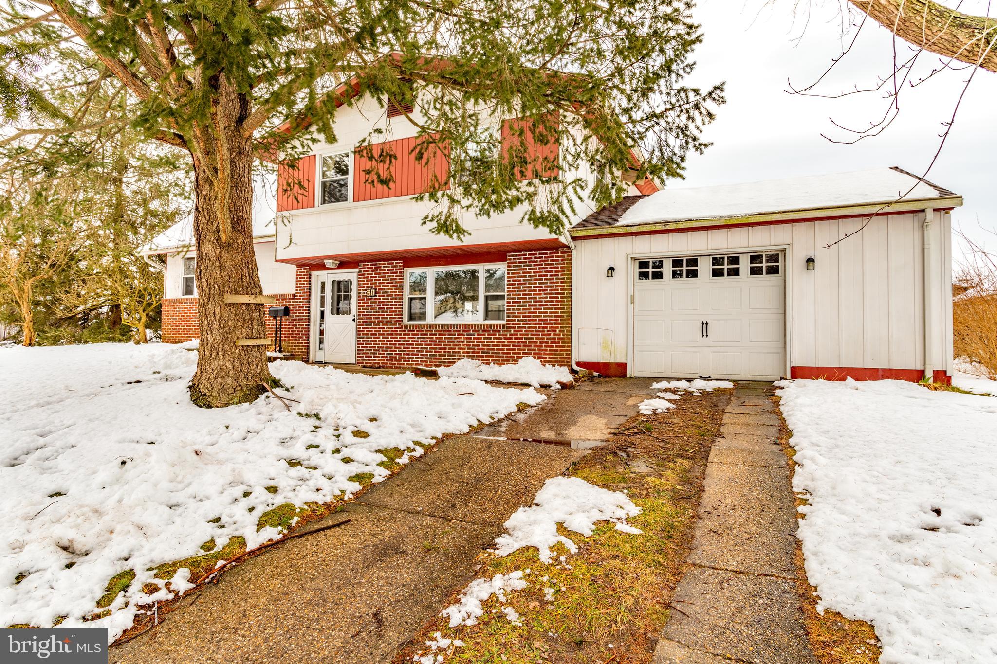 21 Edgehill Road Gibbsboro, NJ 08026 - Photo 2 of 24 Gallery Image 2