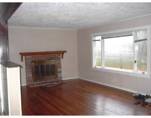 221 South Road Pepperell, MA 01463 - Photo 2 of 5 Gallery Image 2
