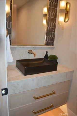 $4,999,800 | 1717 Irvine Avenue, Newport Beach, CA 92660