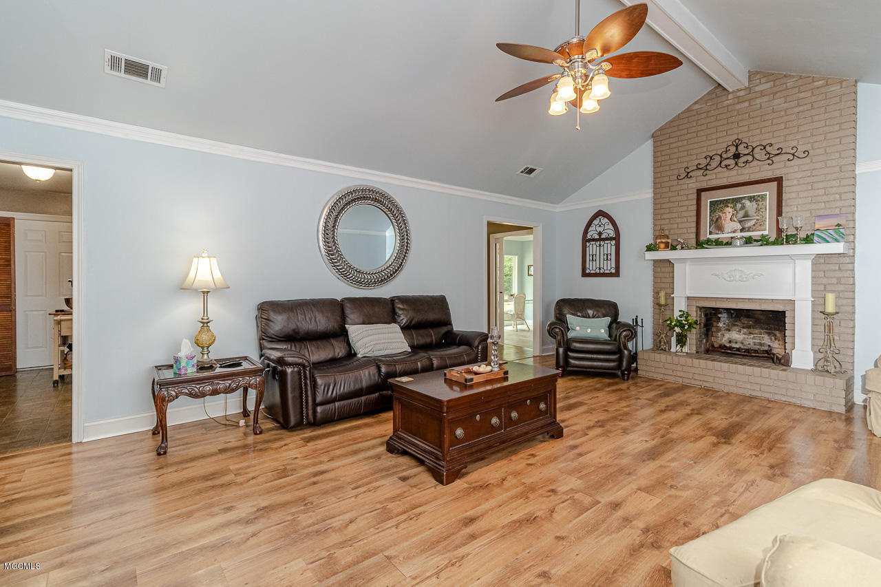 12488 Quail Ridge Road Gulfport, MS 39503 - Photo 16 of 35 quailFamily room 1.1